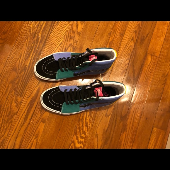 Vans - Picture 4 of 4